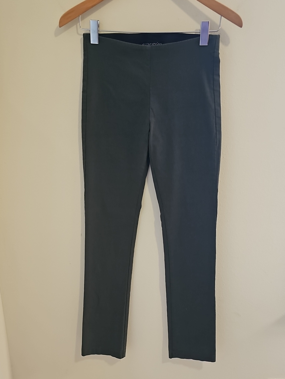 Equestrian Slim Leg Pull On Pants Womens Size P Olive Green Stretch Rayon Blend